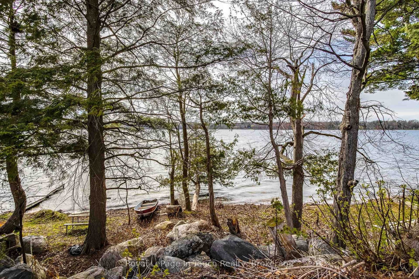 8 Lakeshore Road thumbnail 30