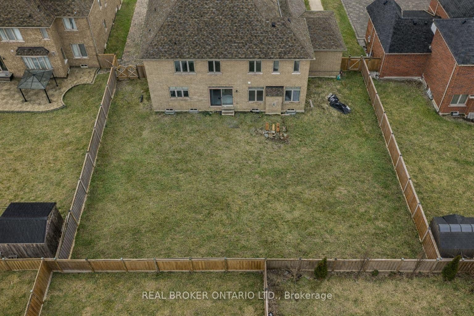 56 Redmond Crescent thumbnail 2