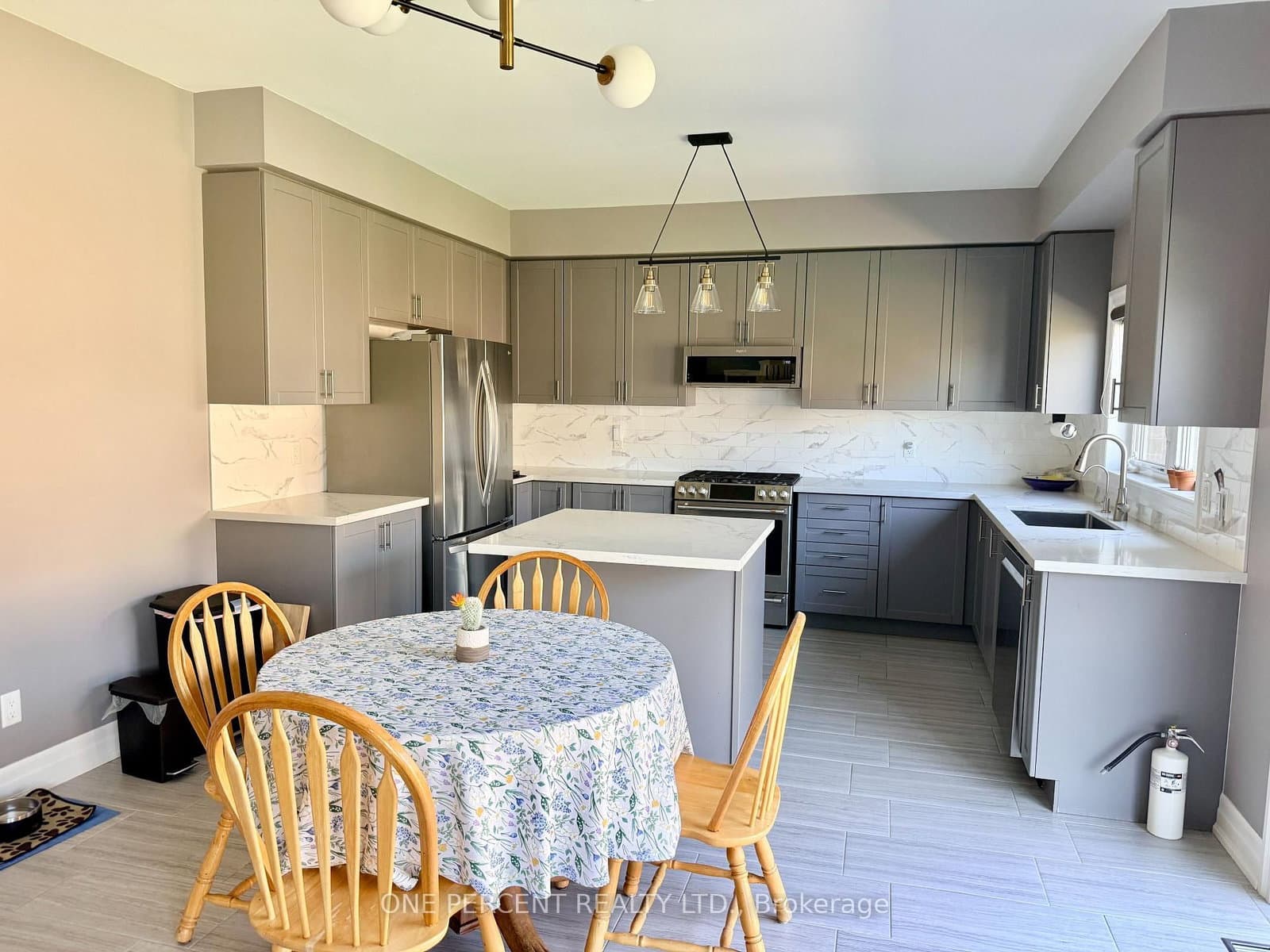 52 Bianca Crescent thumbnail 4