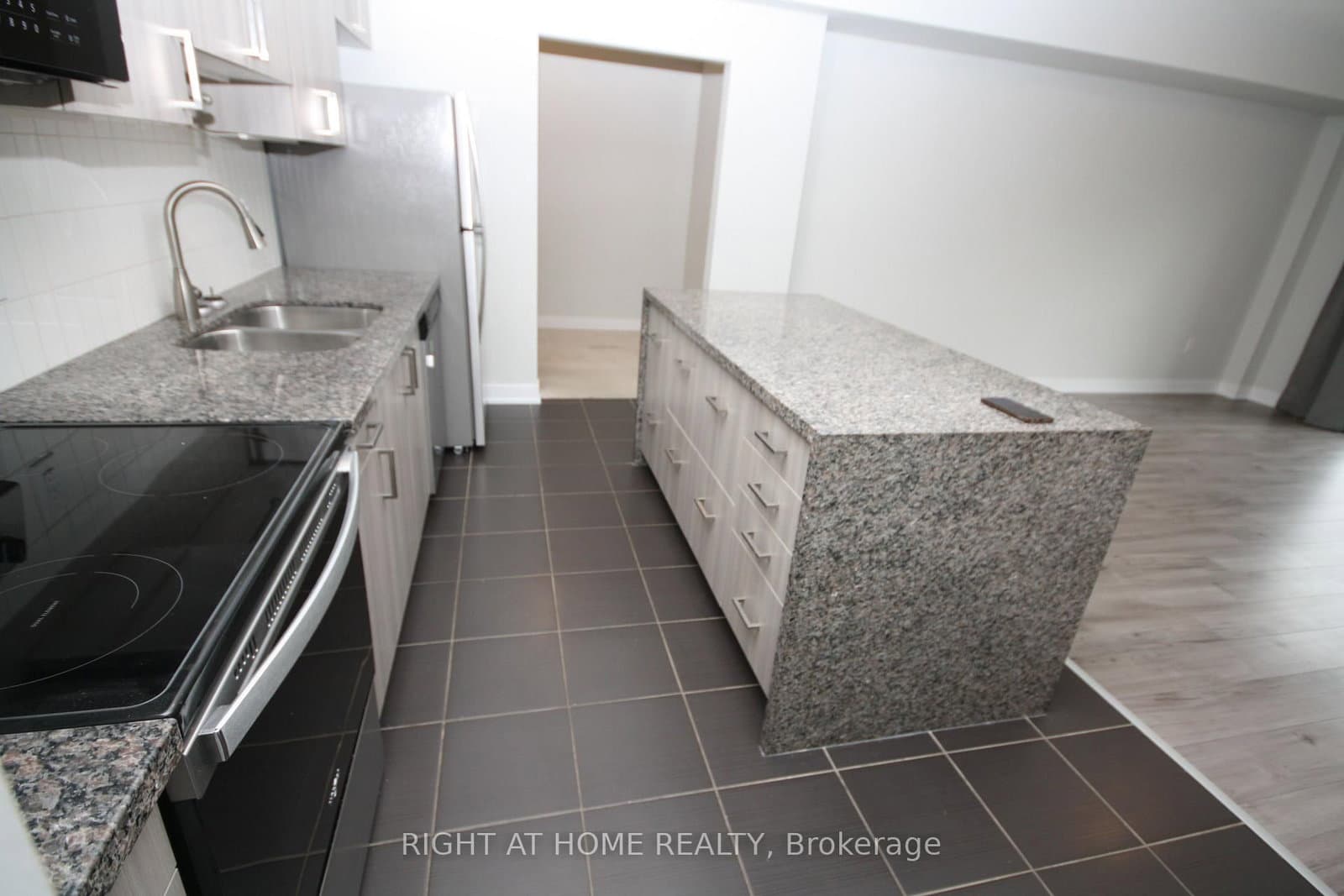 5 Chef Lane, Unit 108 thumbnail 11