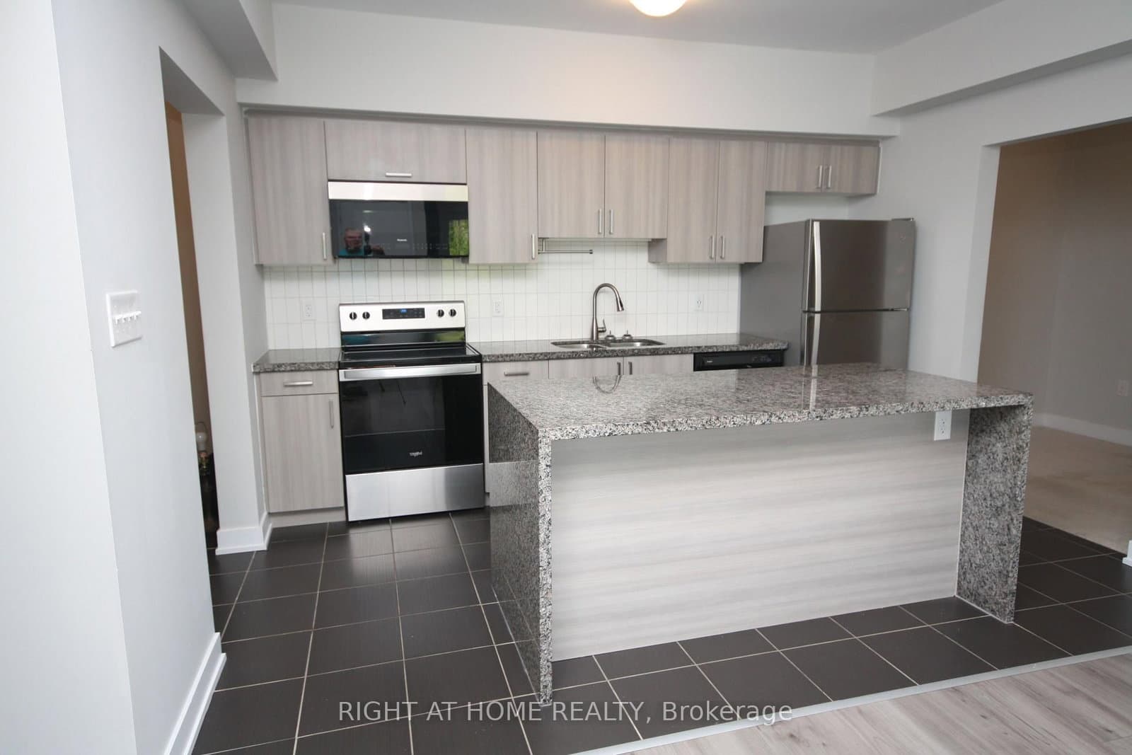 5 Chef Lane, Unit 108 thumbnail 9