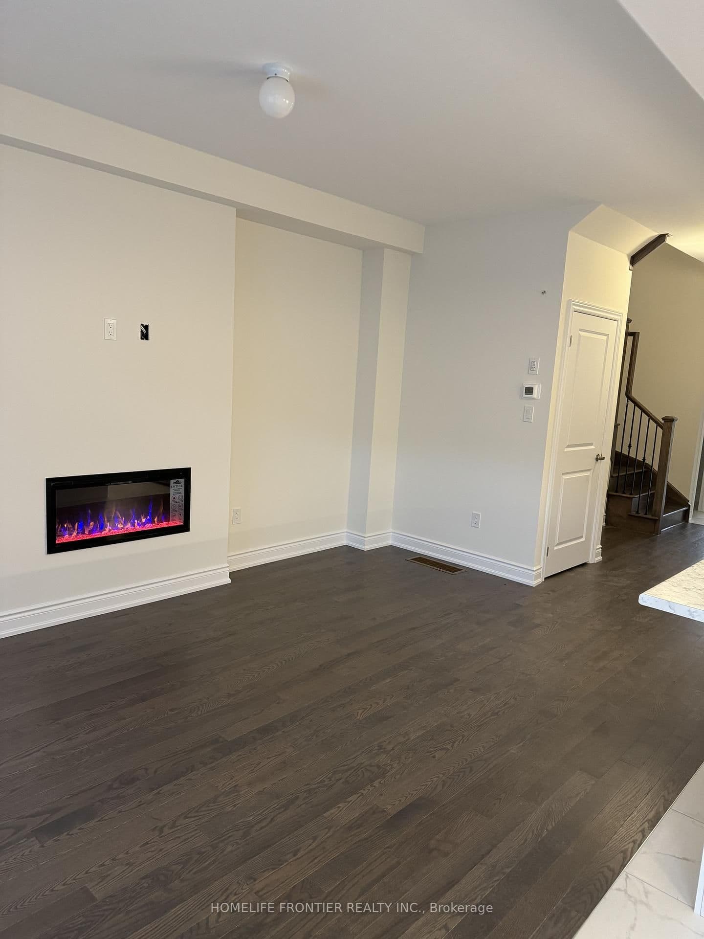 10 Durham Avenue thumbnail 3