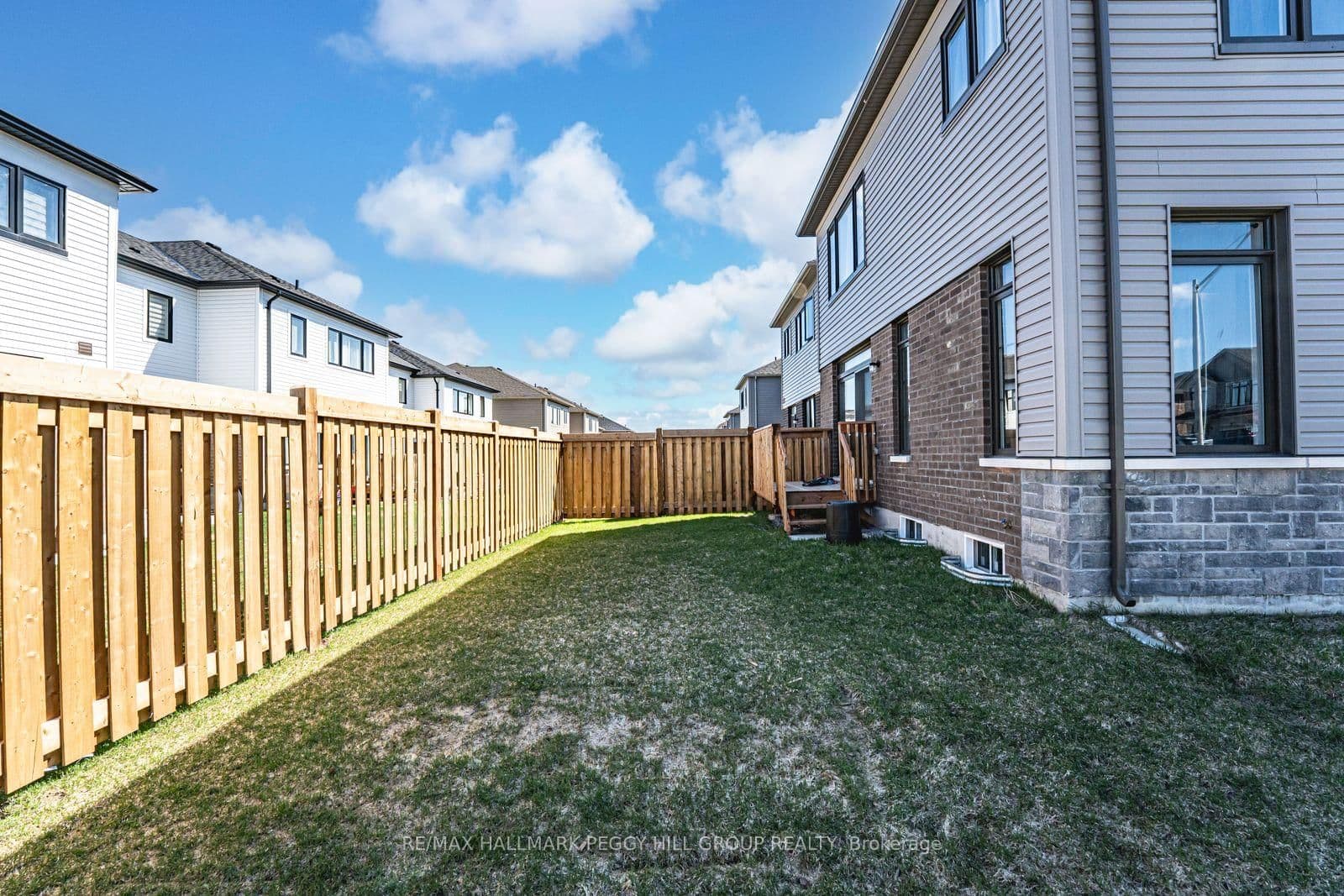 52 Durham Avenue thumbnail 2