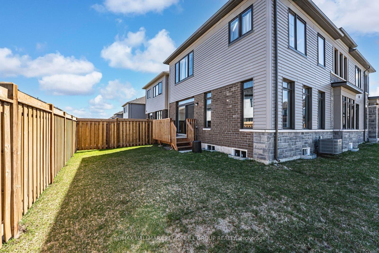 52 Durham Avenue thumbnail 4