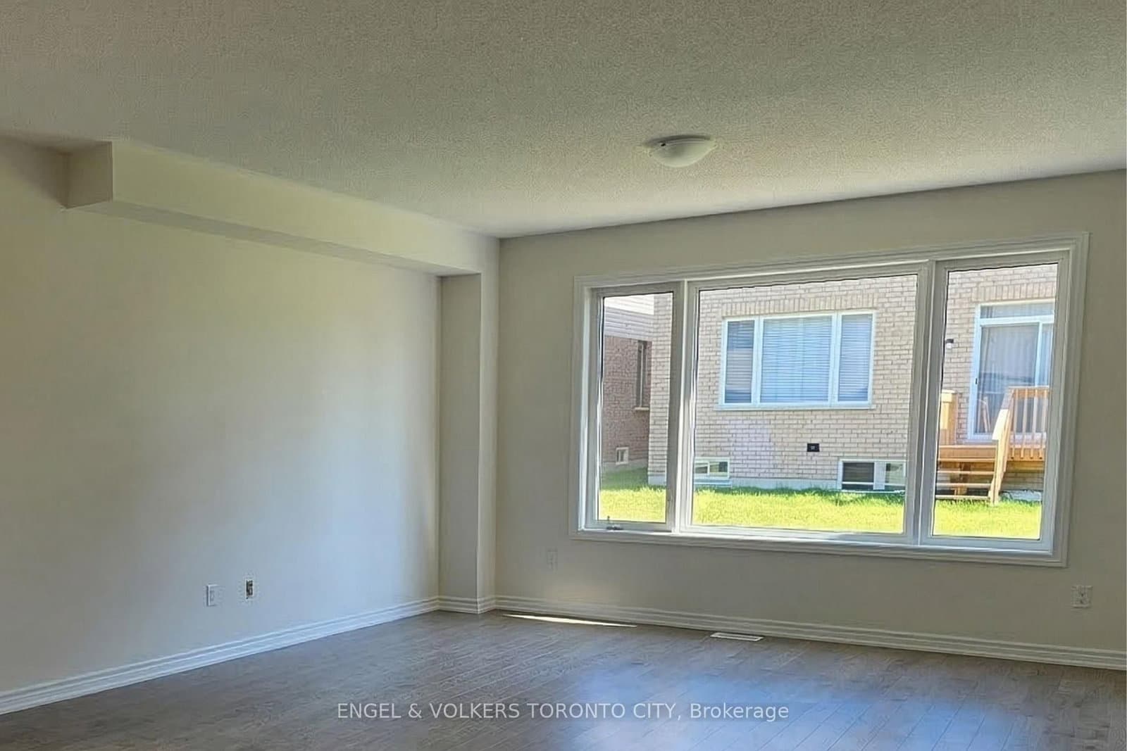 24 Ludlow Drive thumbnail 4