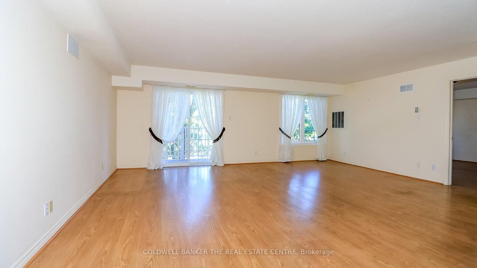 49 Jacobs Terrace, Unit 212 thumbnail 4