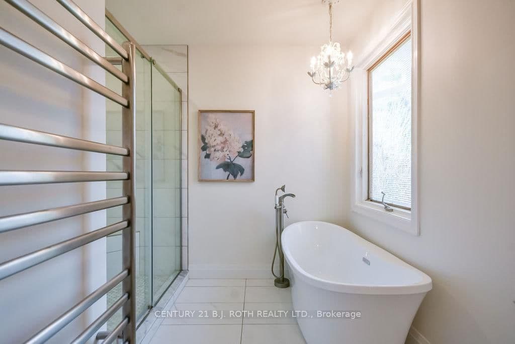 1078 Sunnidale Road thumbnail 19