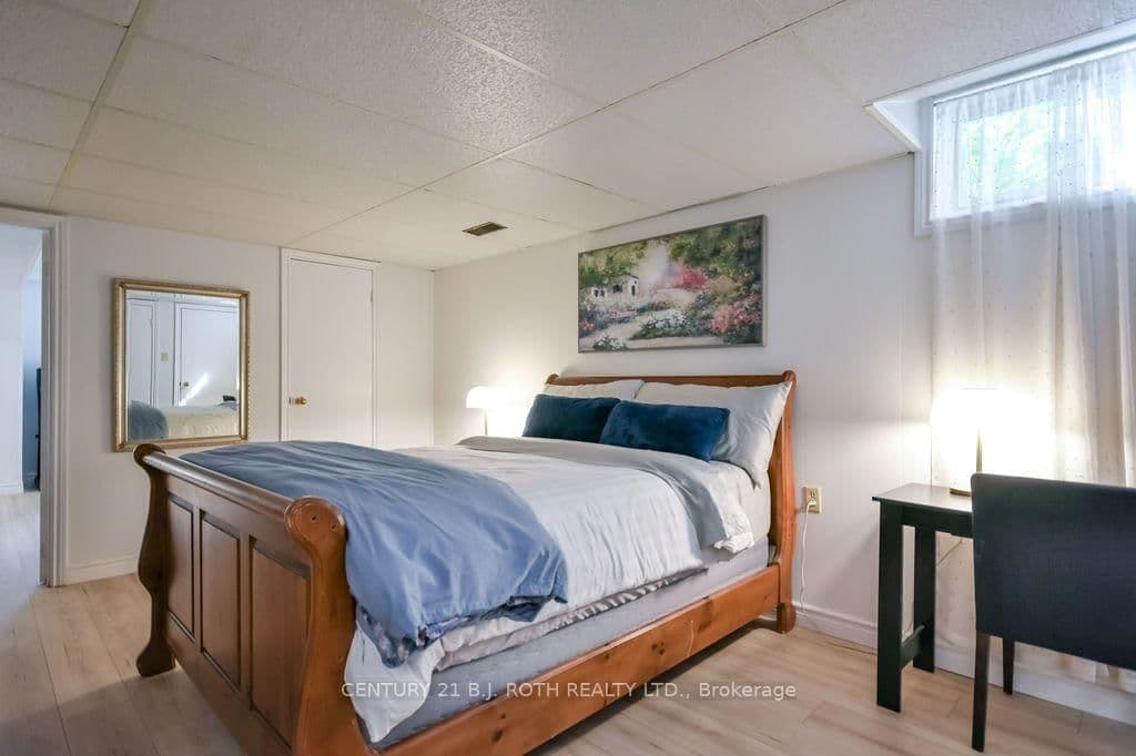 1078 Sunnidale Road thumbnail 32