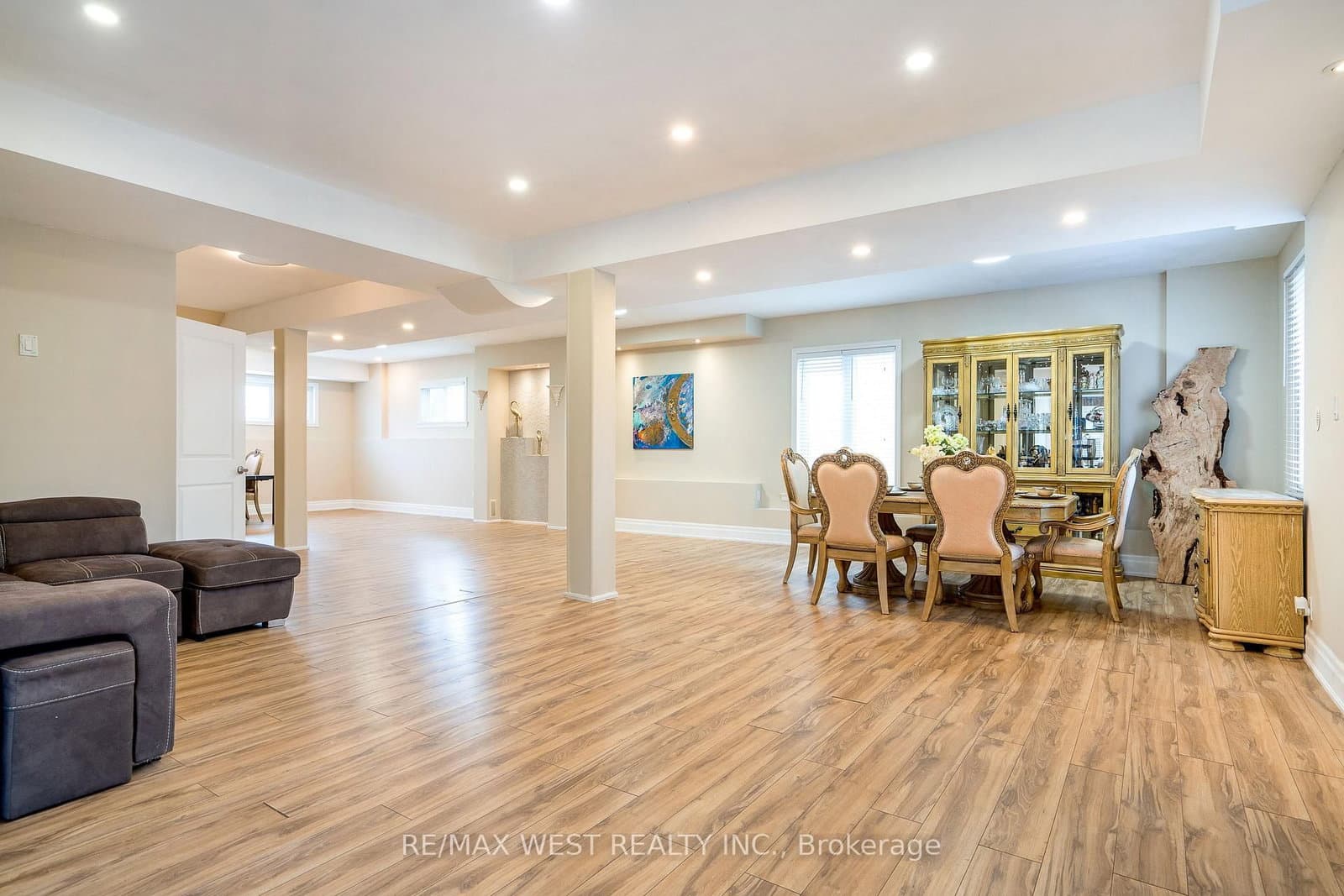 121 Allegra Drive thumbnail 46