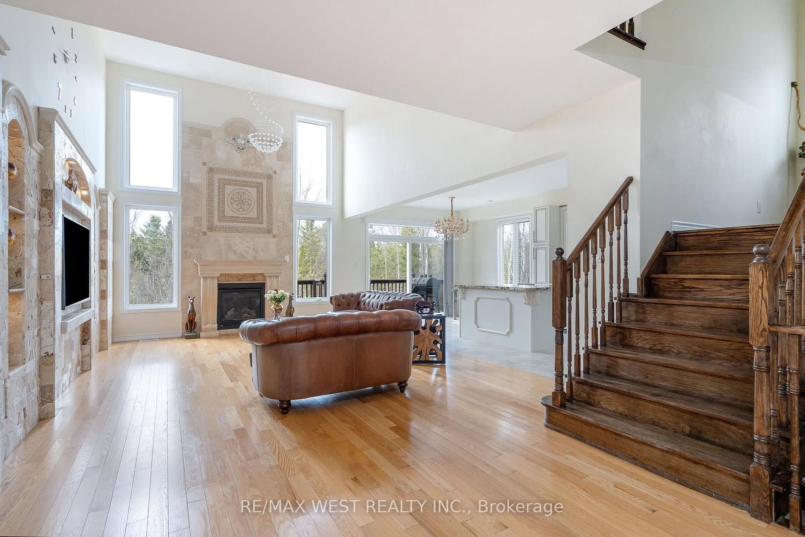 121 Allegra Drive thumbnail 6