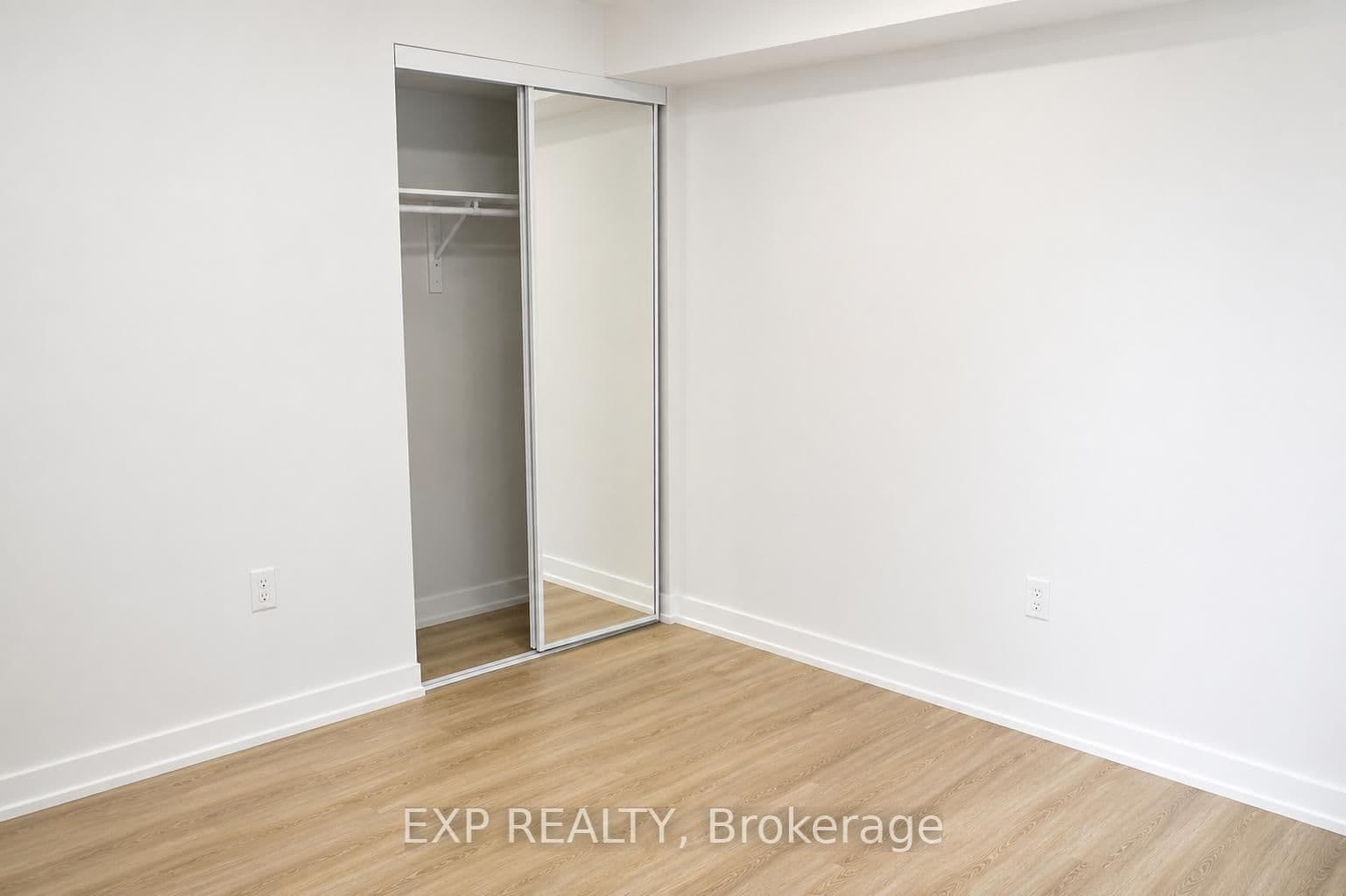 33 Front Street N, Unit Unit #3 thumbnail 5