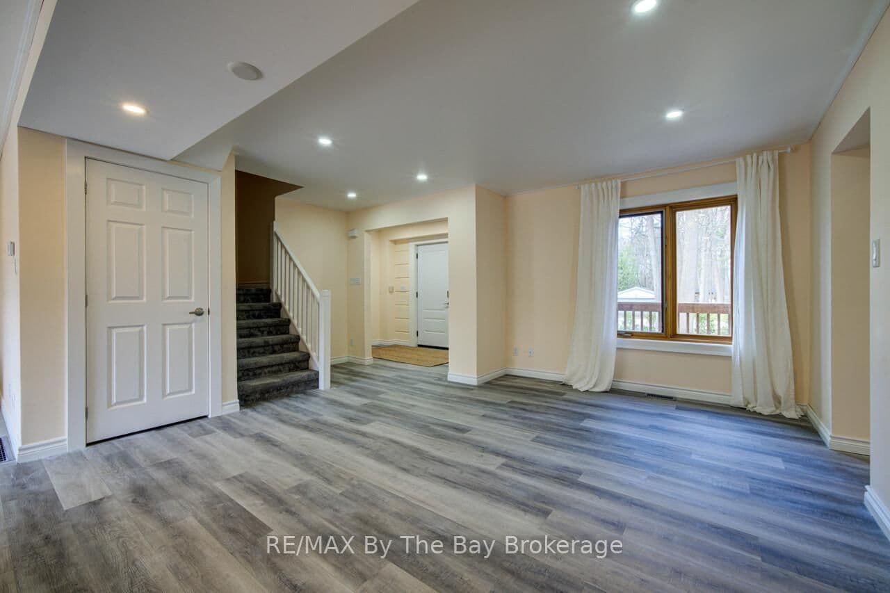 646 Oxbow Park Drive thumbnail 10