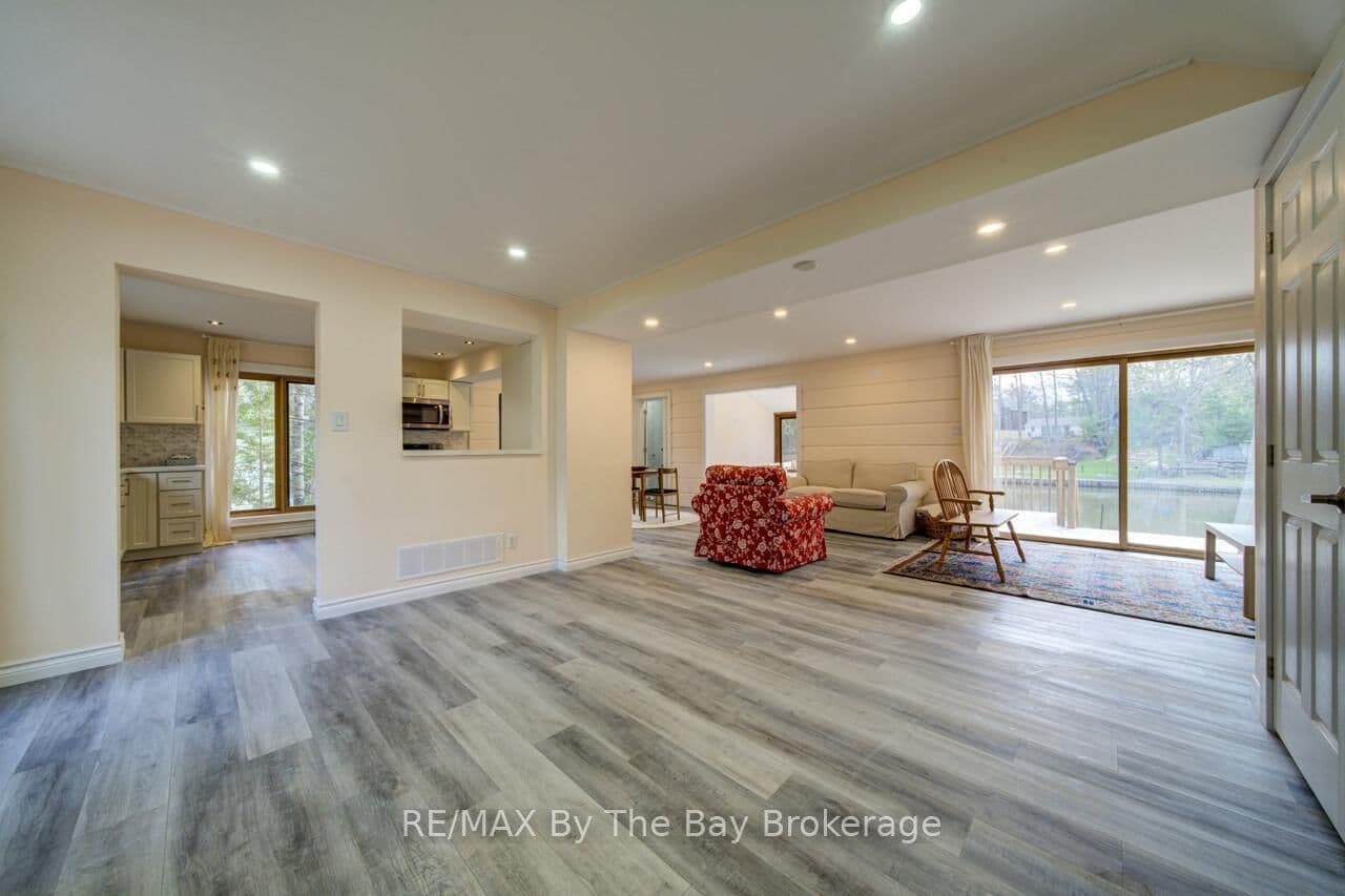 646 Oxbow Park Drive thumbnail 9