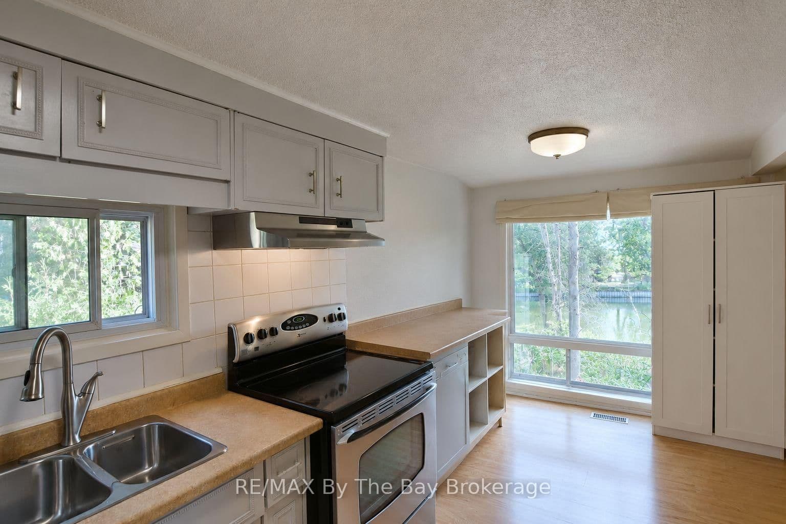 103 Sunnidale Road S thumbnail 10