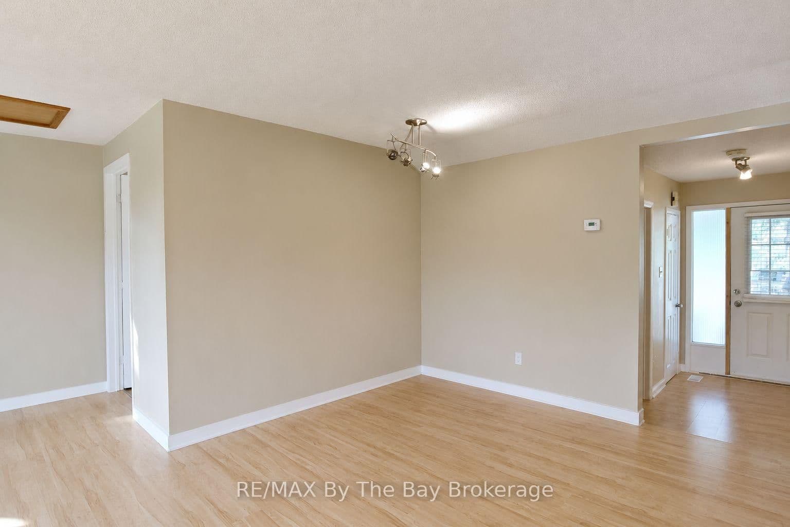 103 Sunnidale Road S thumbnail 12