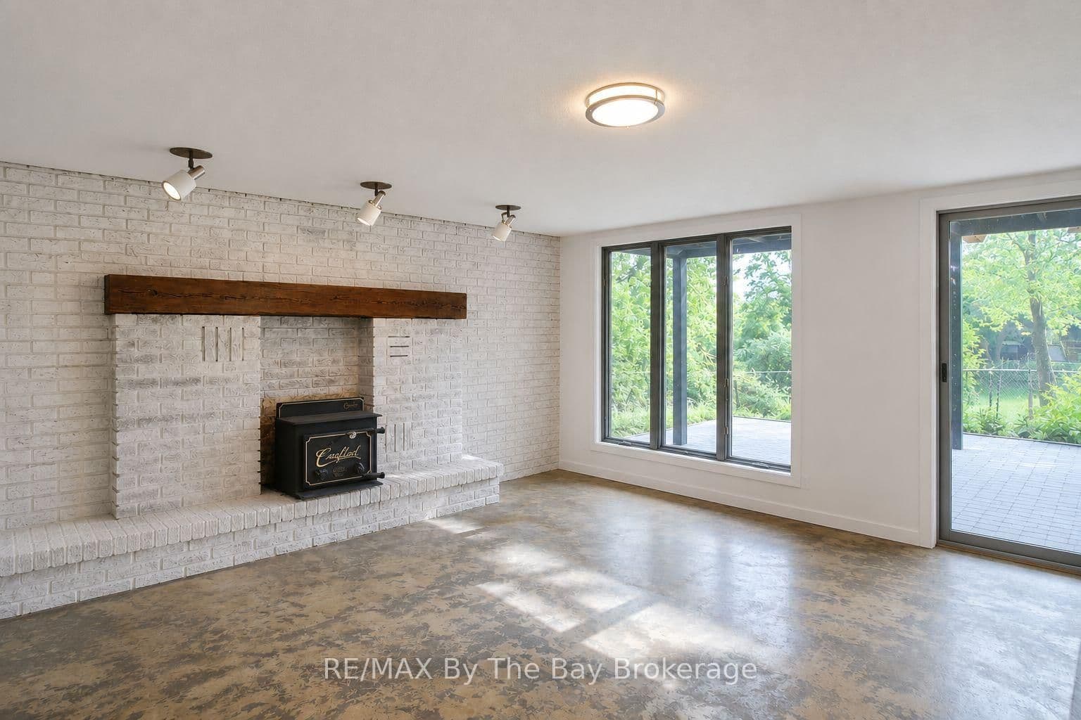 103 Sunnidale Road S thumbnail 19