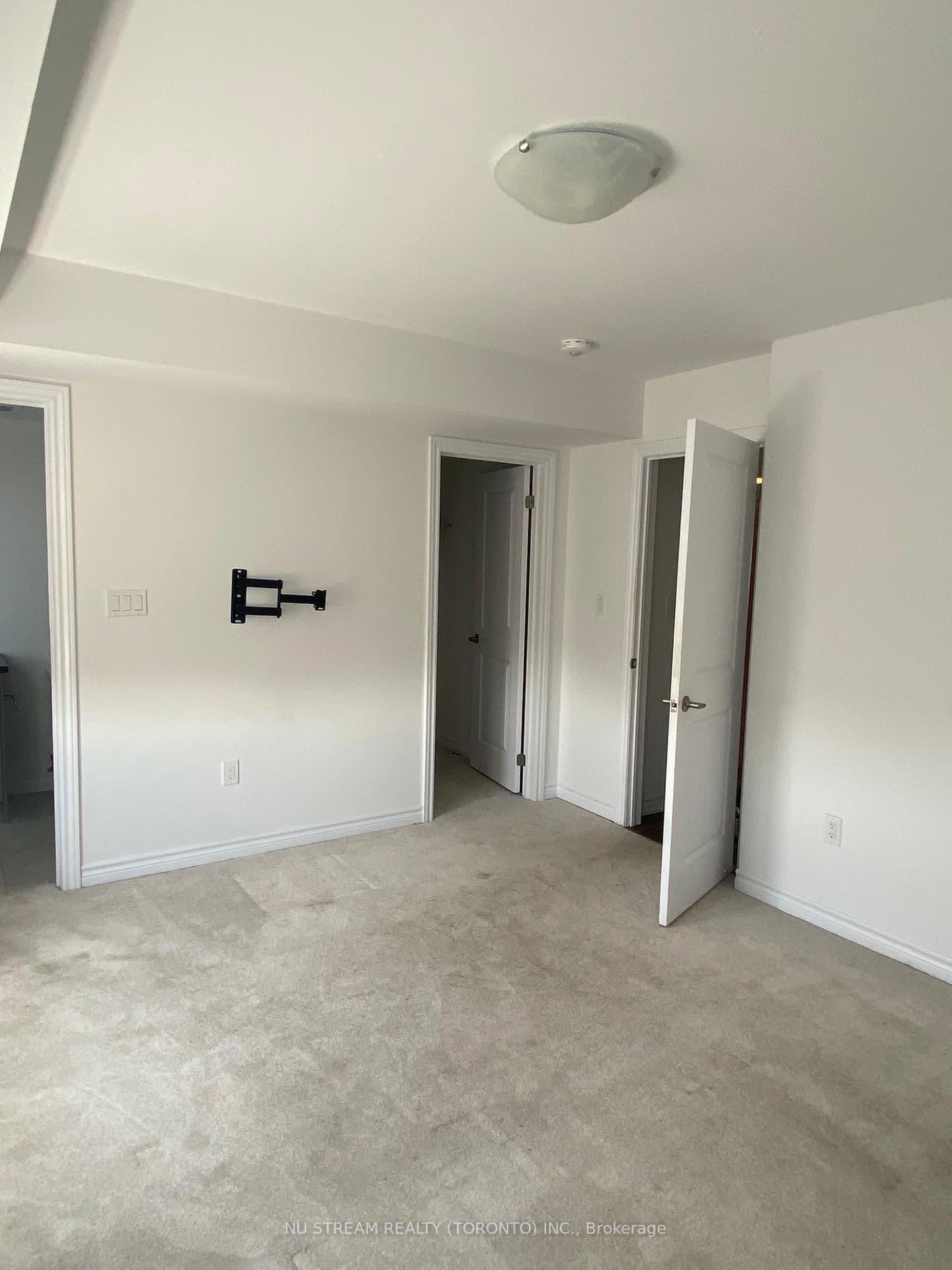 9 Hay Lane, Unit 3 thumbnail 12