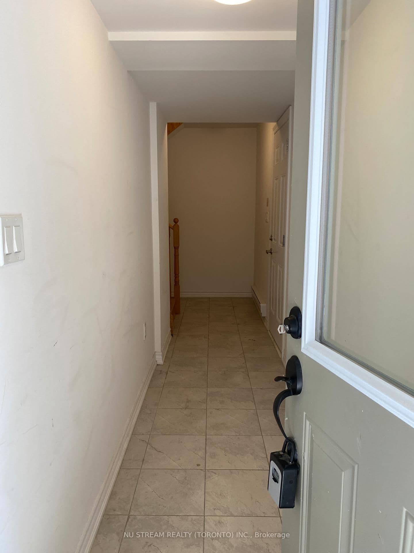 9 Hay Lane, Unit 3 thumbnail 3