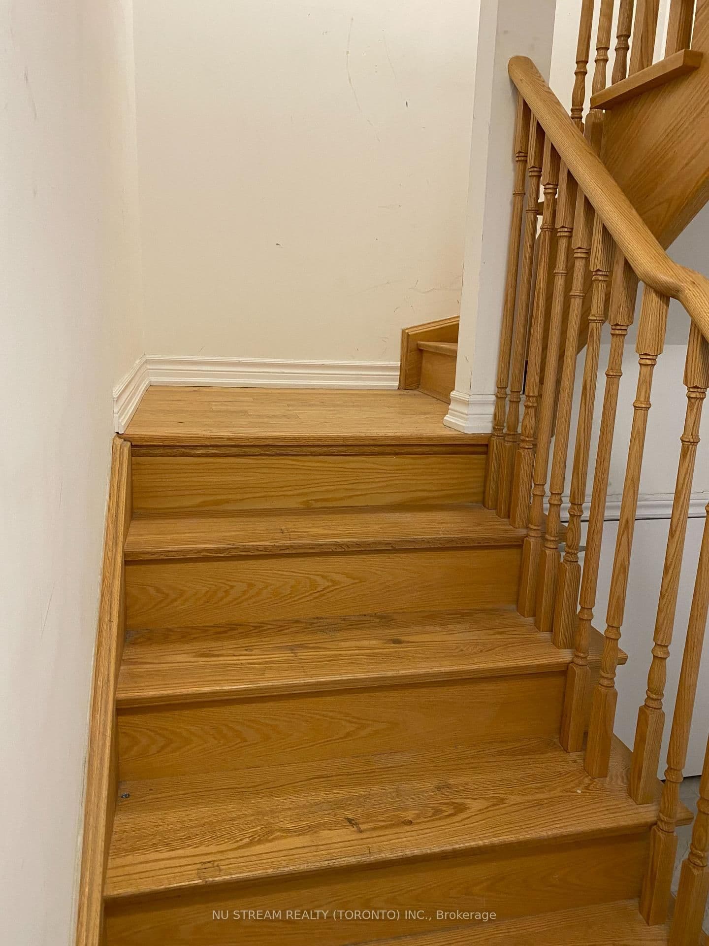 9 Hay Lane, Unit 3 thumbnail 4
