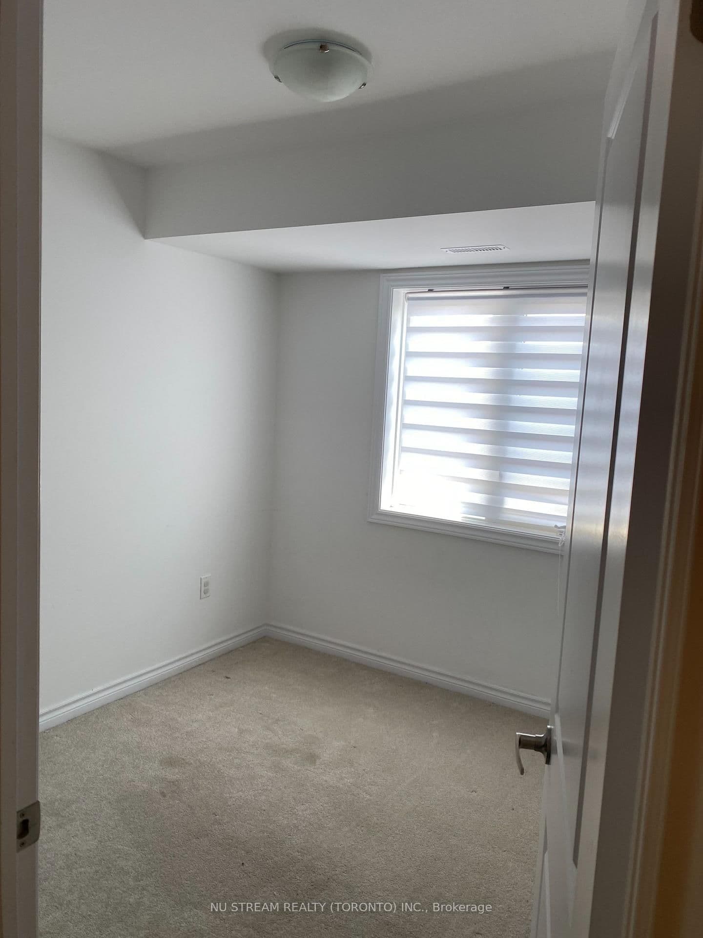 9 Hay Lane, Unit 3 thumbnail 8