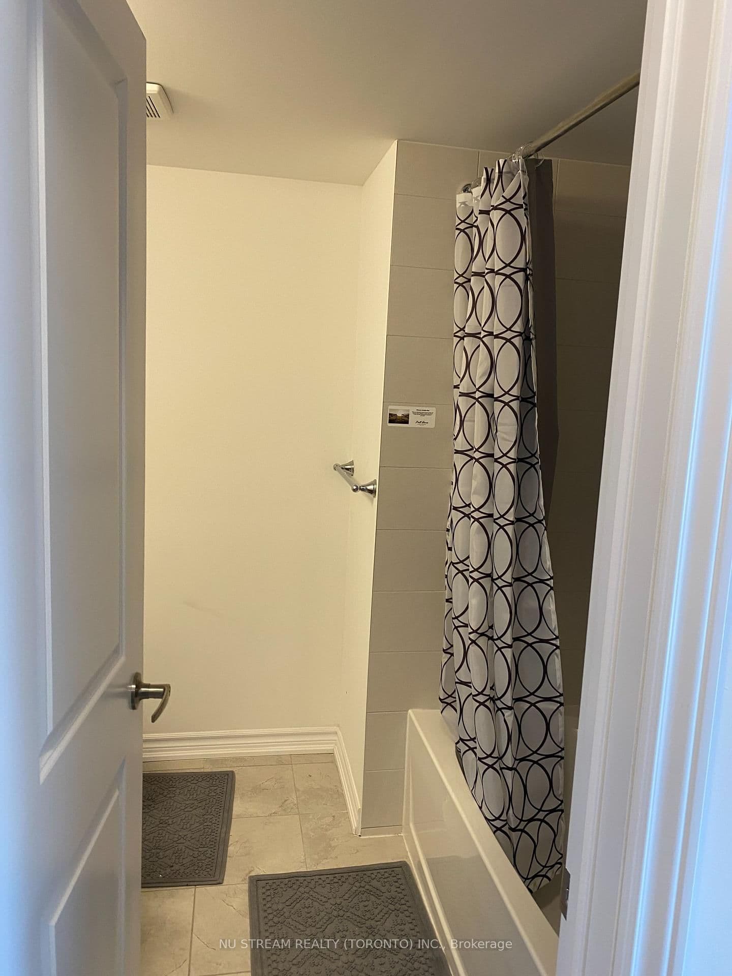 9 Hay Lane, Unit 4 thumbnail 12