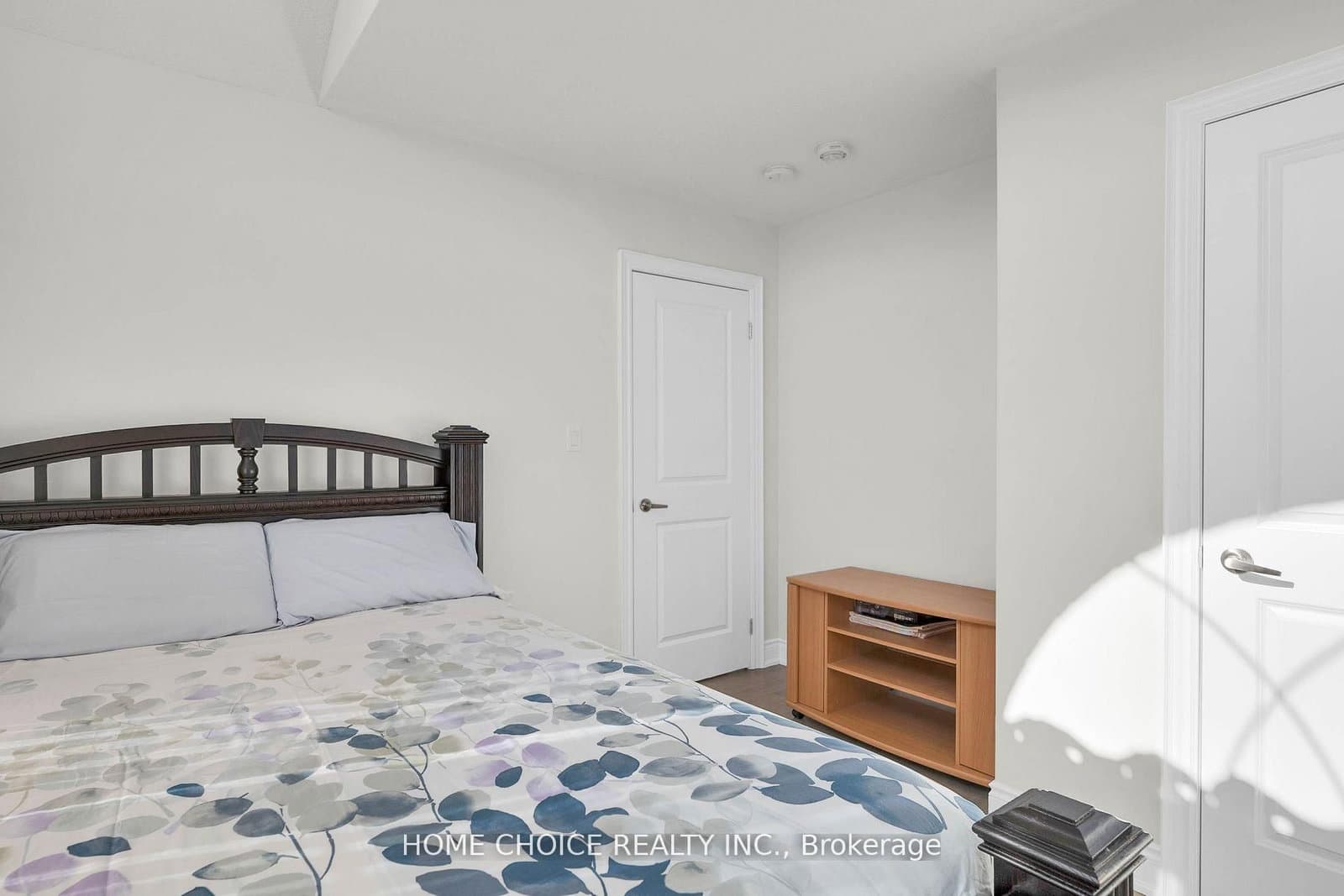22 Ludlow Drive E thumbnail 24