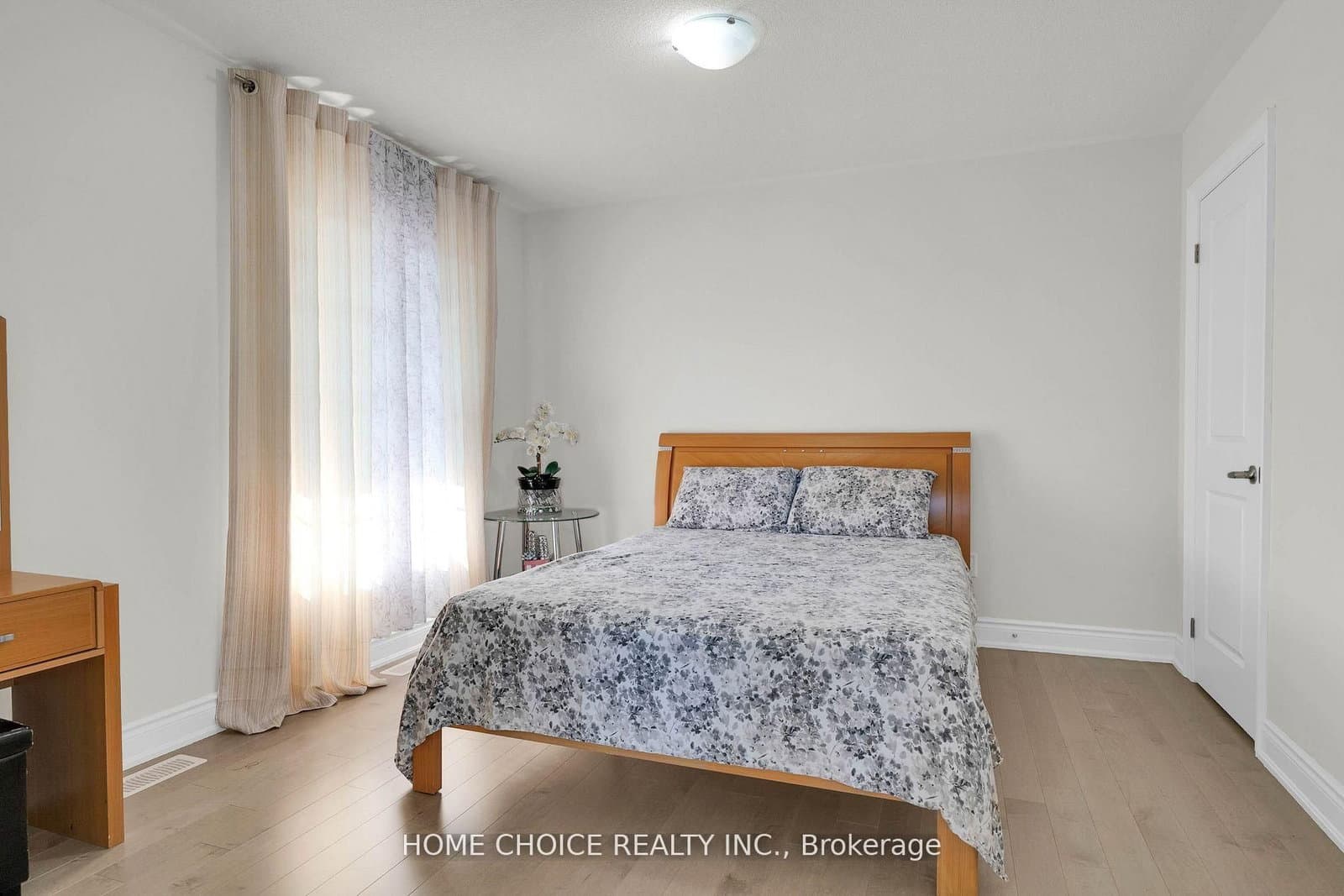 22 Ludlow Drive E thumbnail 27