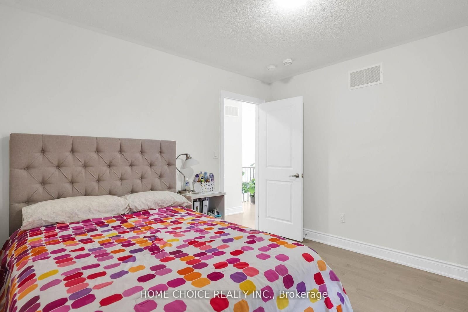 22 Ludlow Drive E thumbnail 30