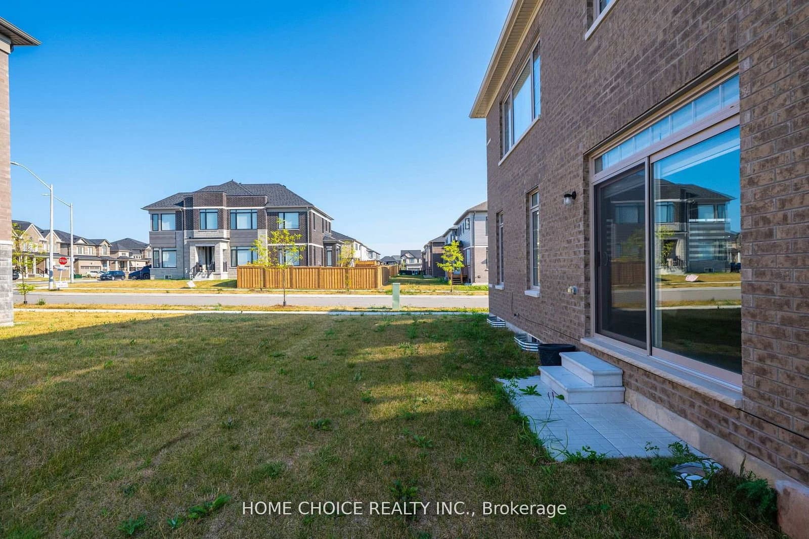 22 Ludlow Drive E thumbnail 37