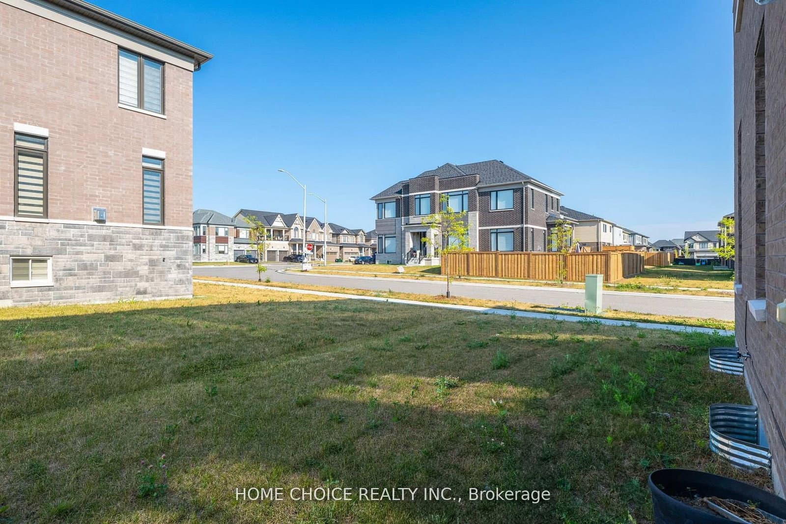 22 Ludlow Drive E thumbnail 40