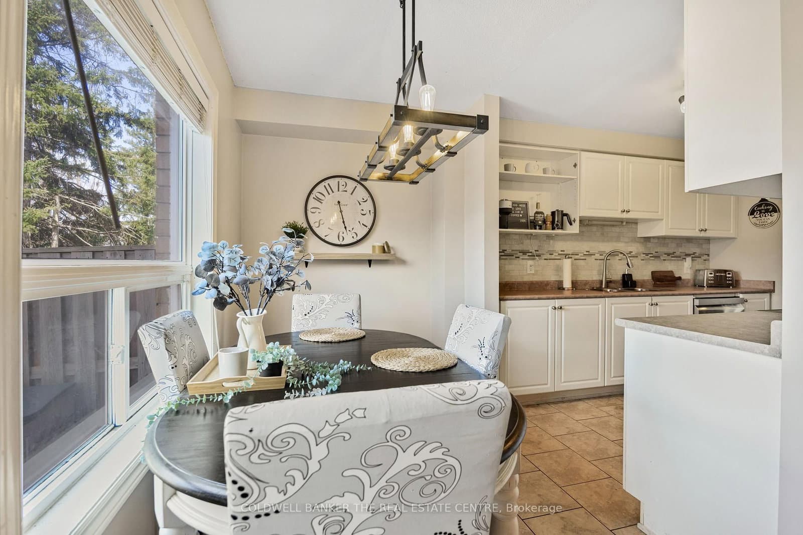 234 Cundles Road E, Unit 10 thumbnail 2