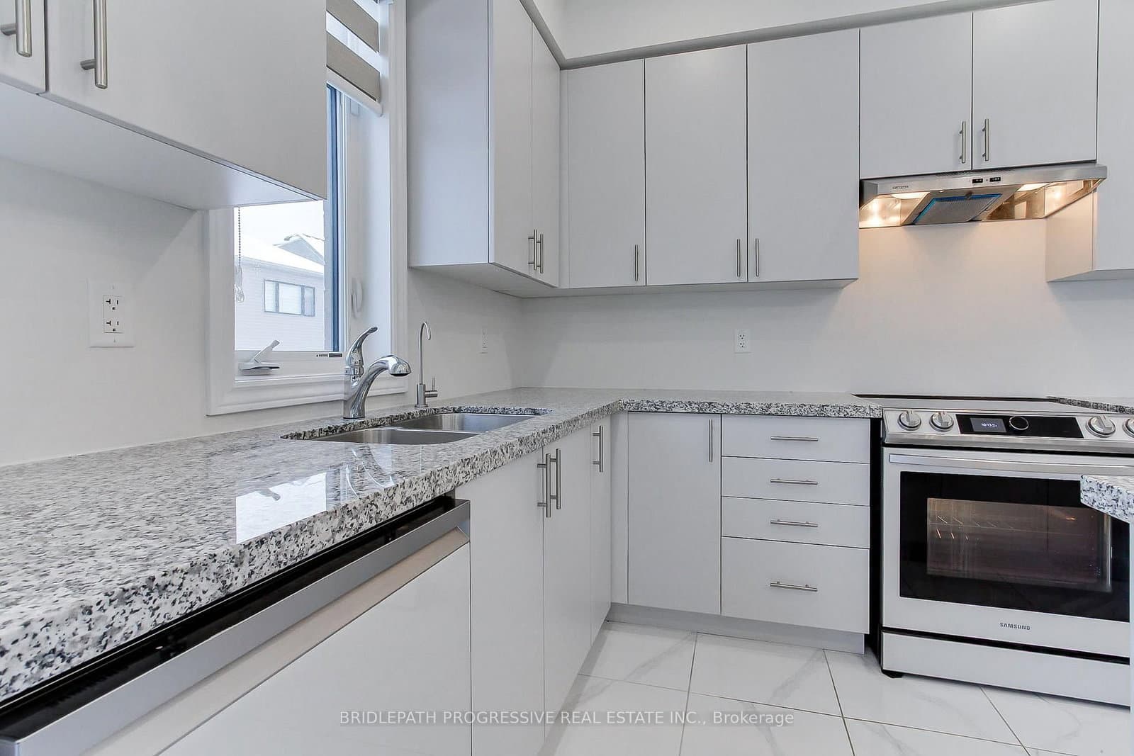 145 Terry Fox Drive thumbnail 10