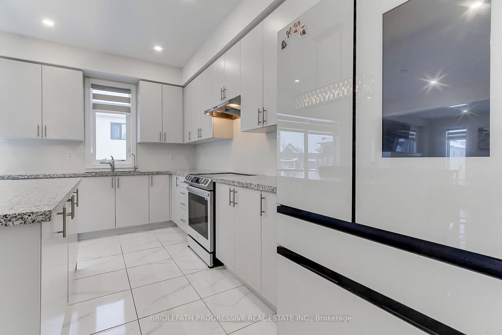 145 Terry Fox Drive thumbnail 12
