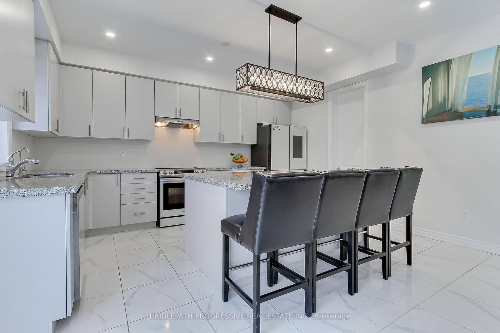 145 Terry Fox Drive thumbnail 9