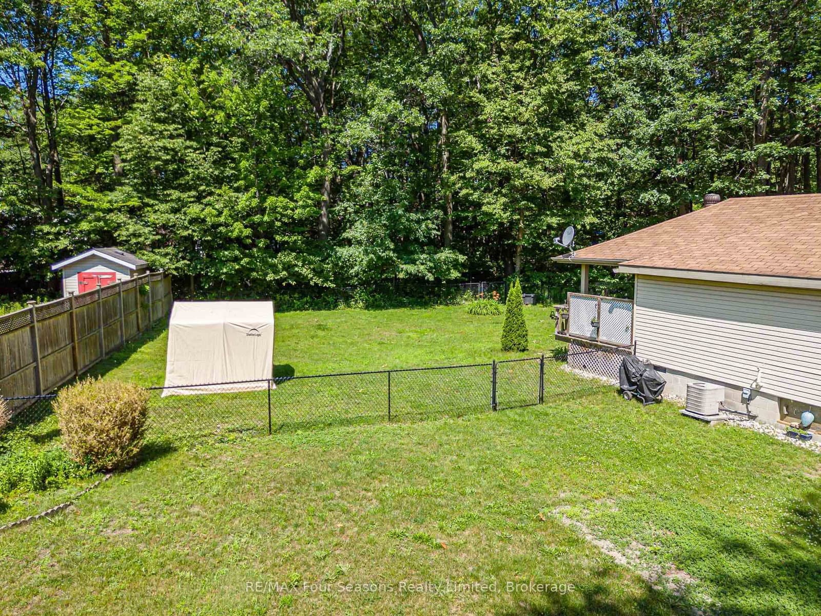 511 Oxbow Park Drive thumbnail 34