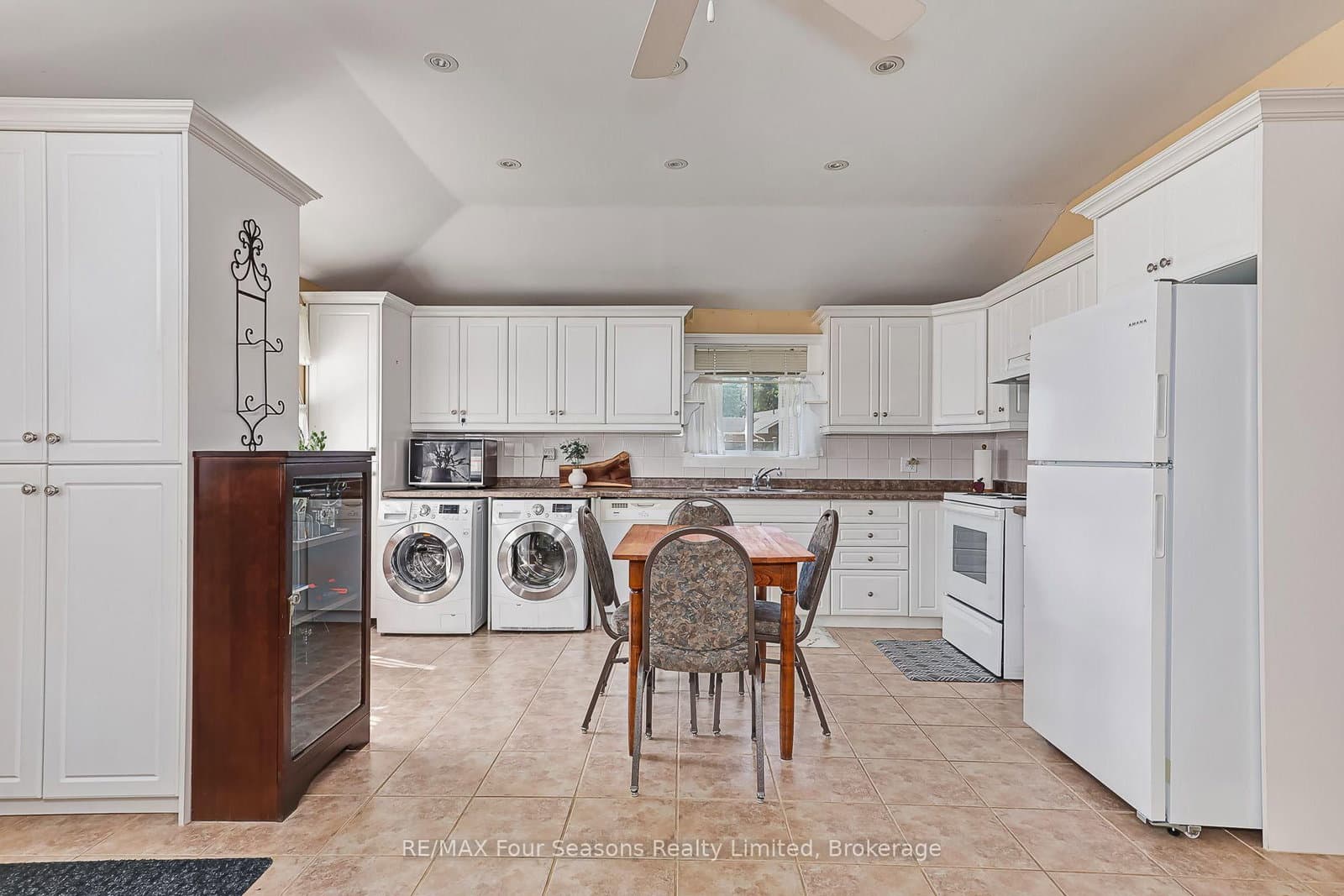 511 Oxbow Park Drive thumbnail 9