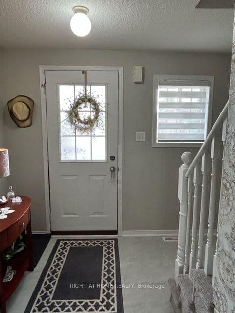 22 Lion's Gate Boulevard thumbnail 2