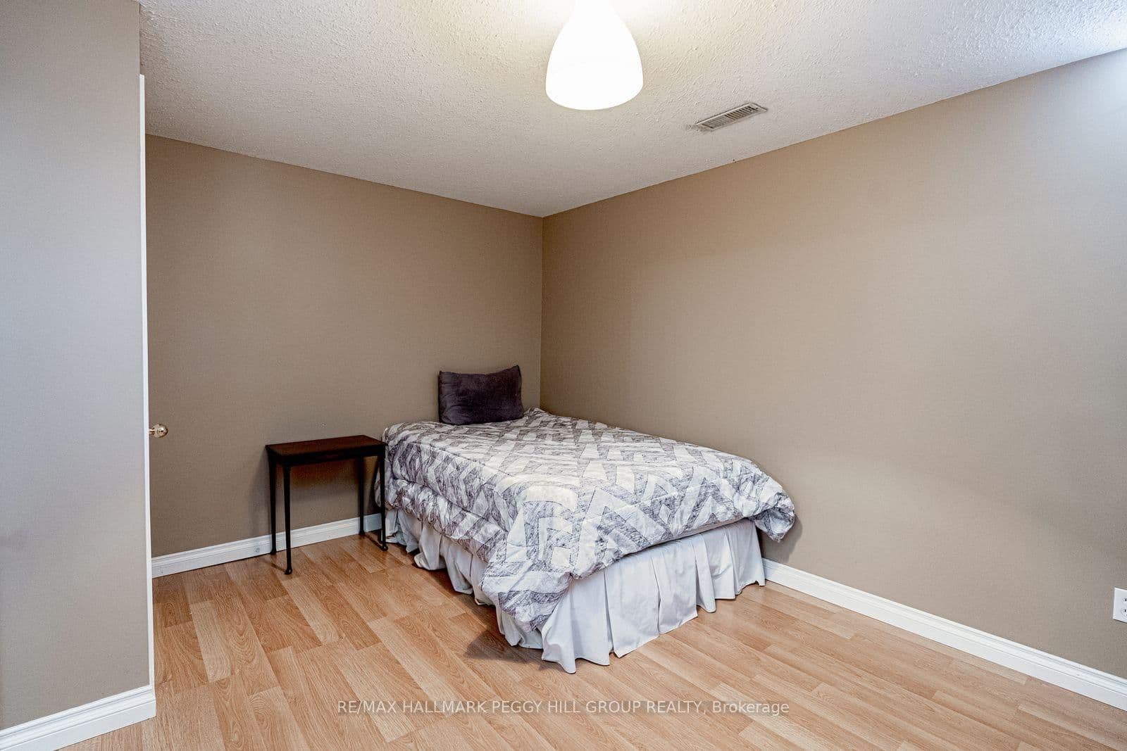 1 Valley View Court thumbnail 17
