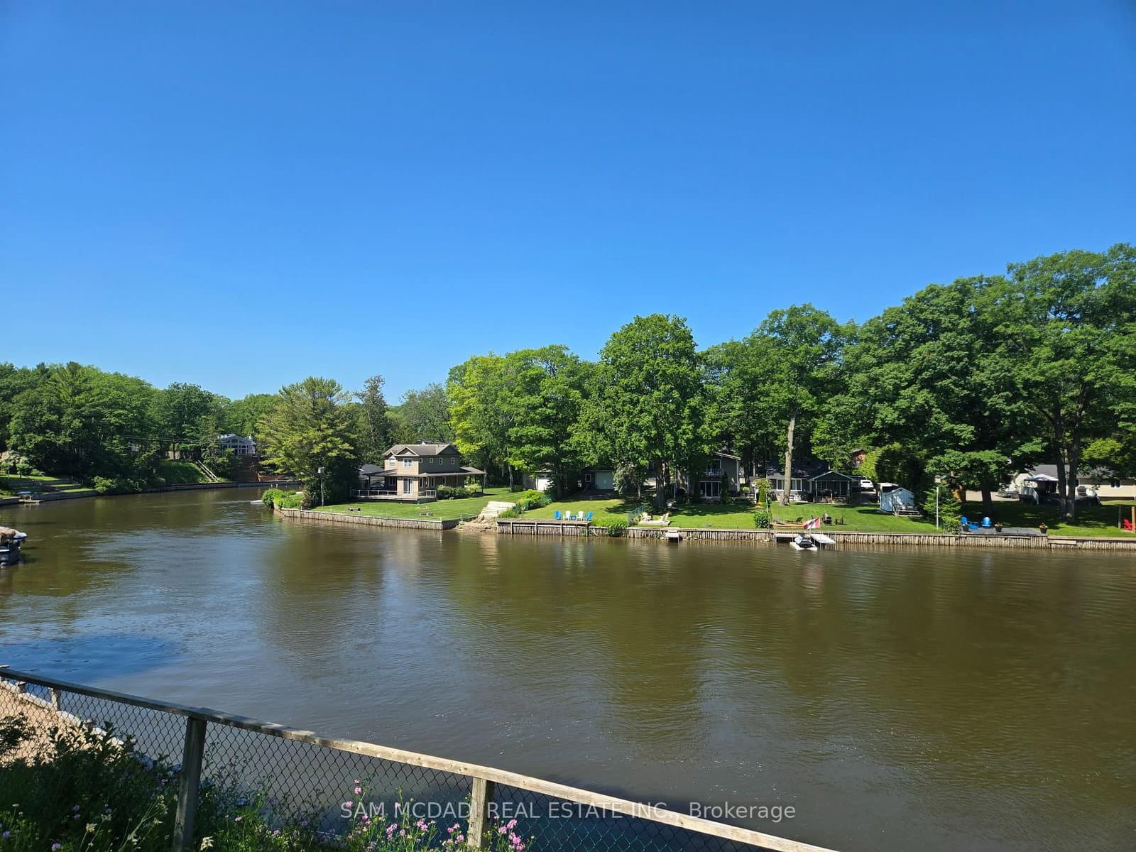 490 Oxbow Park Drive thumbnail 12
