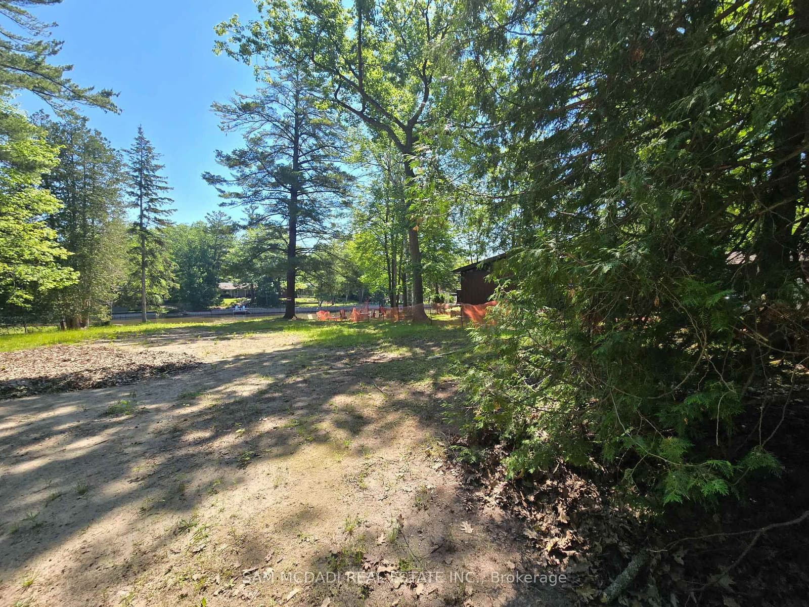 490 Oxbow Park Drive thumbnail 3