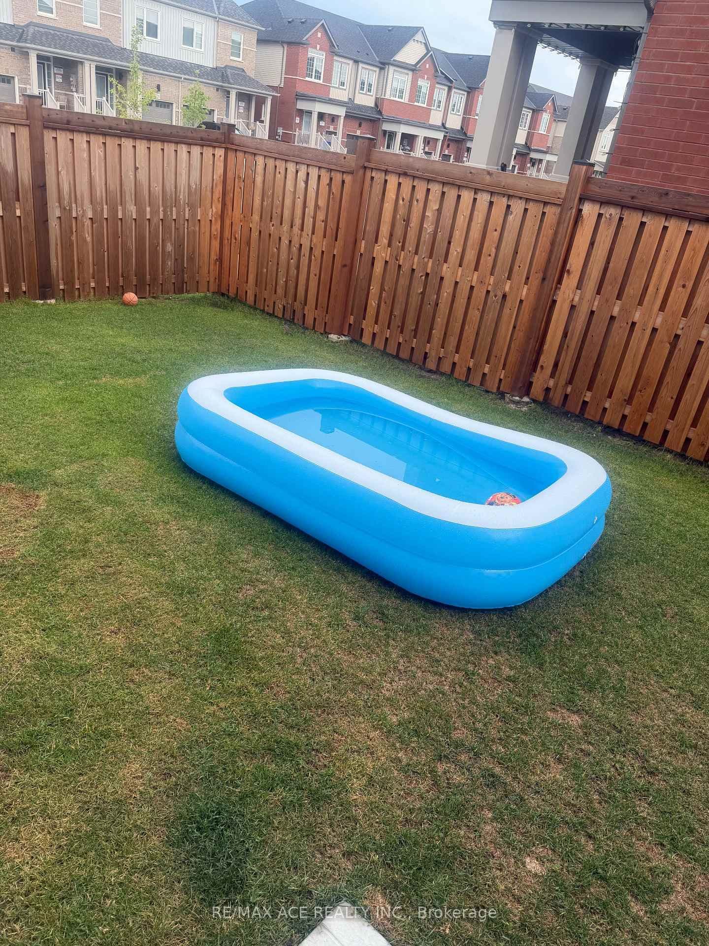 94 Phoenix Boulevard thumbnail 10