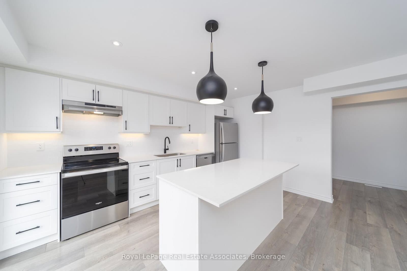 12 Hay Lane - Image 1