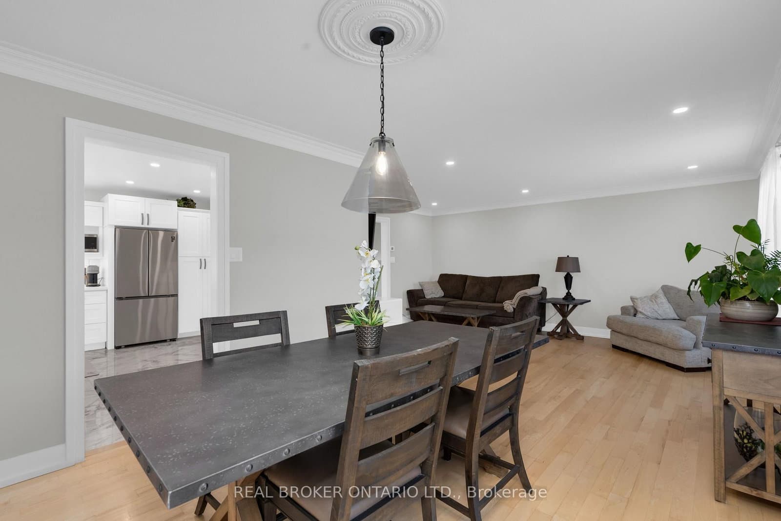 975 Sunnidale Road thumbnail 14