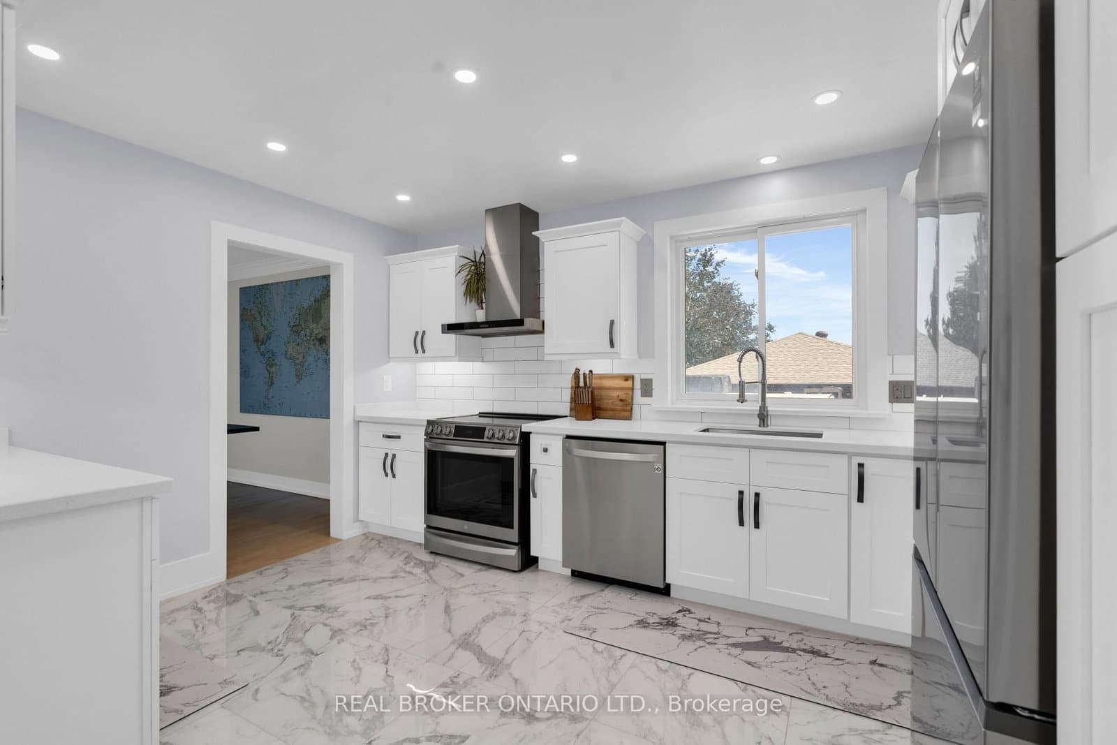 975 Sunnidale Road thumbnail 17