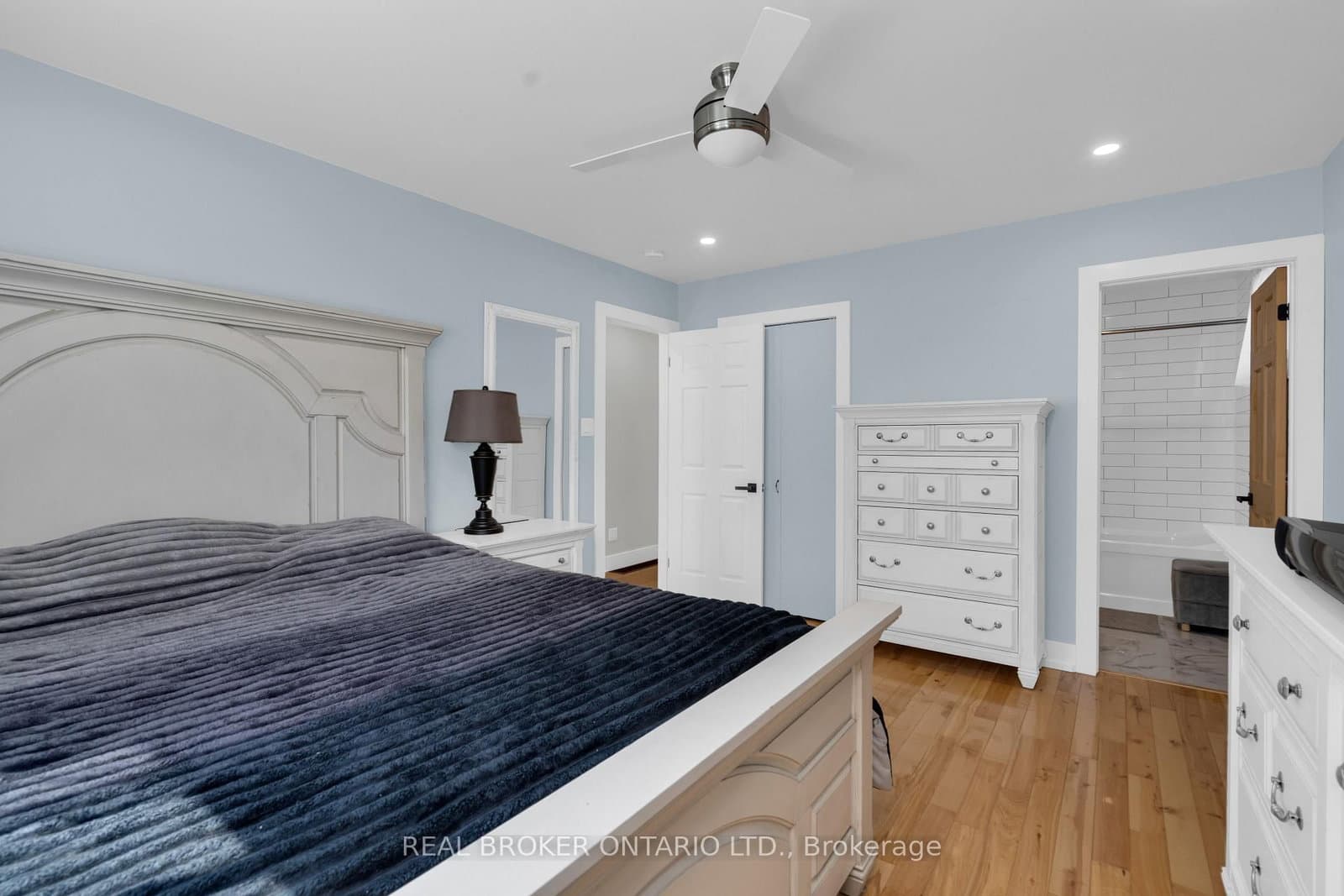975 Sunnidale Road thumbnail 21