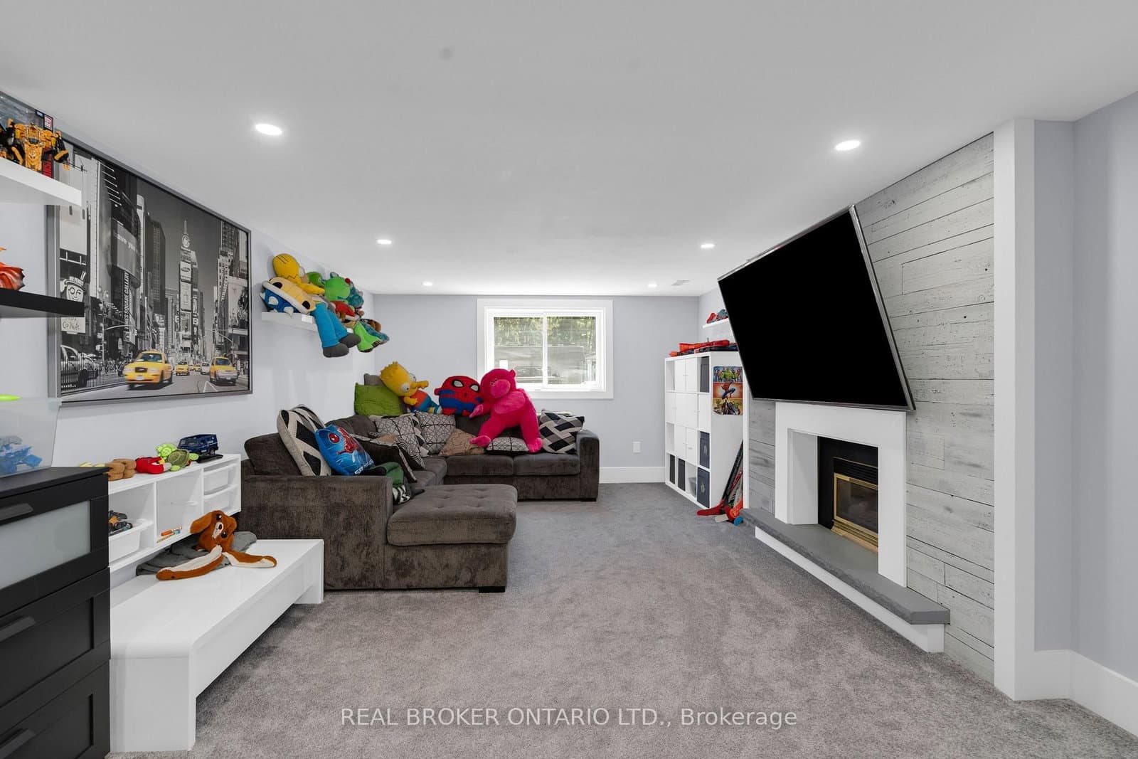 975 Sunnidale Road thumbnail 27