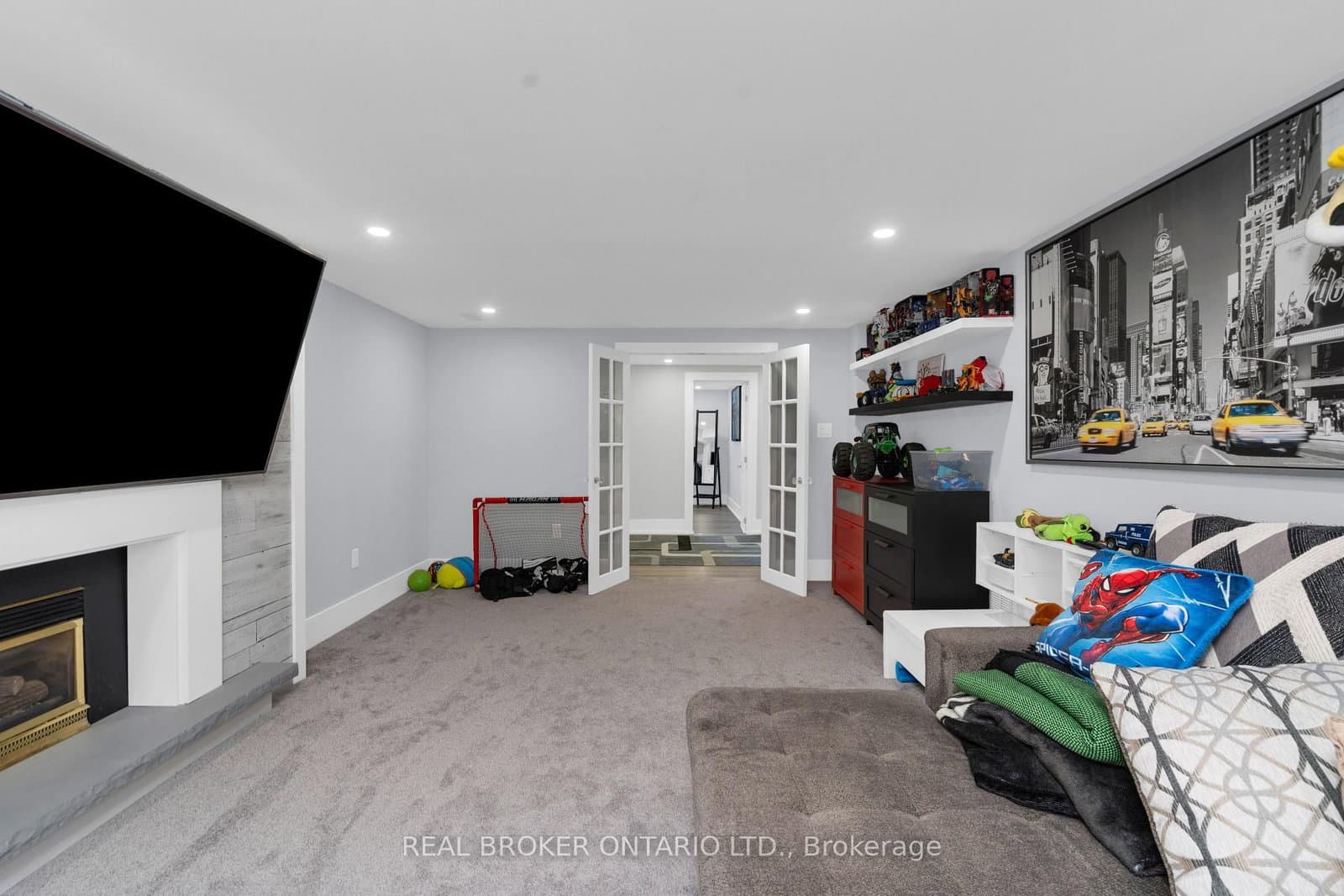 975 Sunnidale Road thumbnail 28