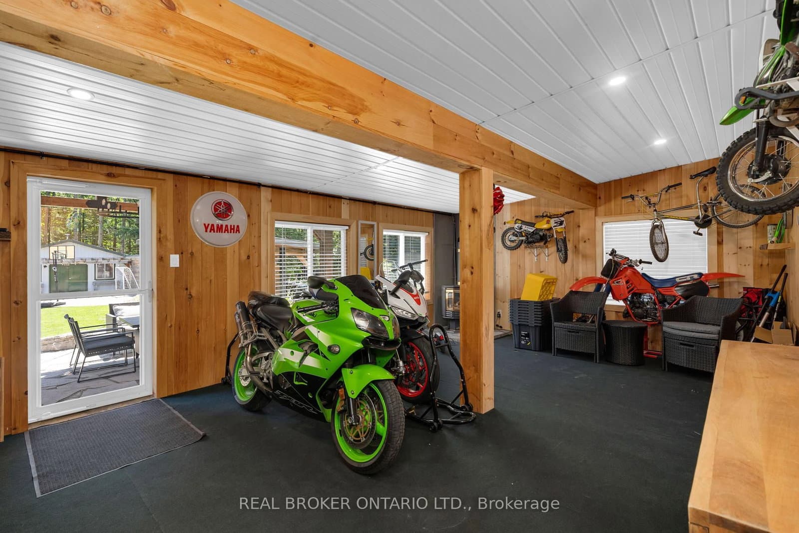 975 Sunnidale Road thumbnail 35