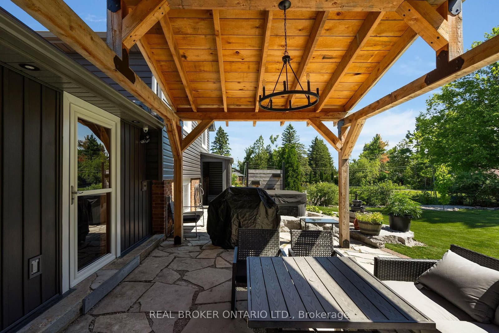 975 Sunnidale Road thumbnail 37