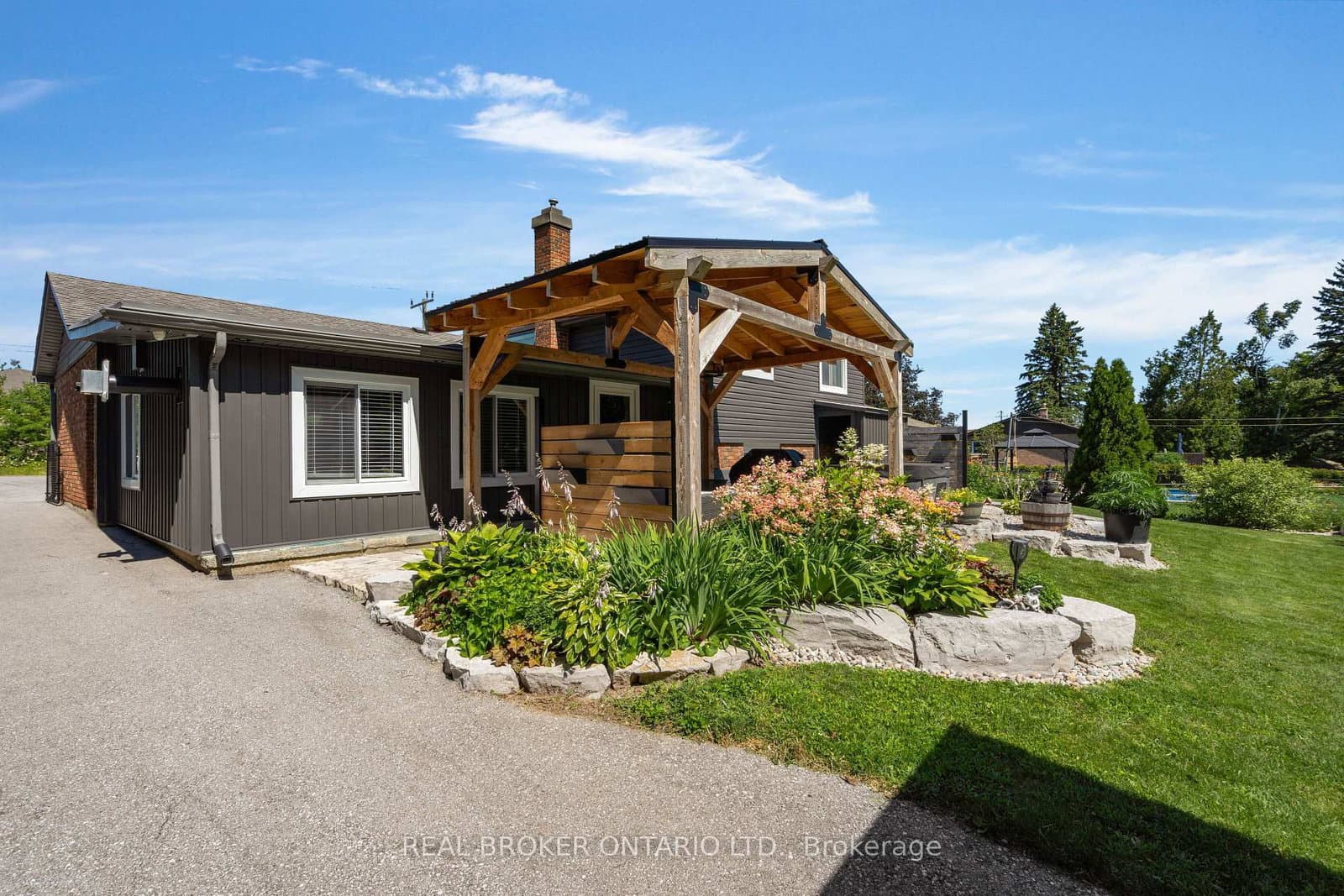 975 Sunnidale Road thumbnail 40